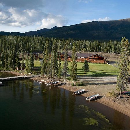 Inconnu Lodge Mcevoy Lake Exteriör bild
