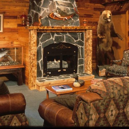 Inconnu Lodge Mcevoy Lake Exteriör bild